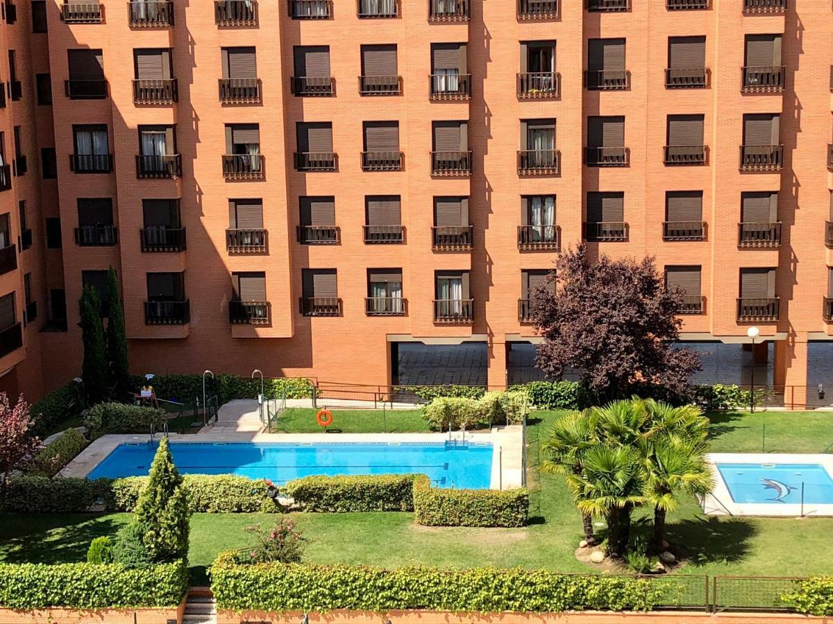 New Apartments Airport Ifema Madrid Exteriör bild